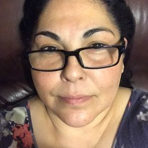 Meet your Posher, Yvette